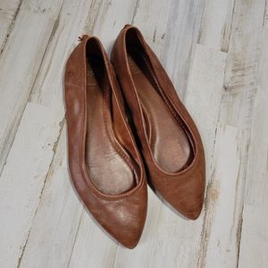 Frye Regina Leather Flats Cognac
